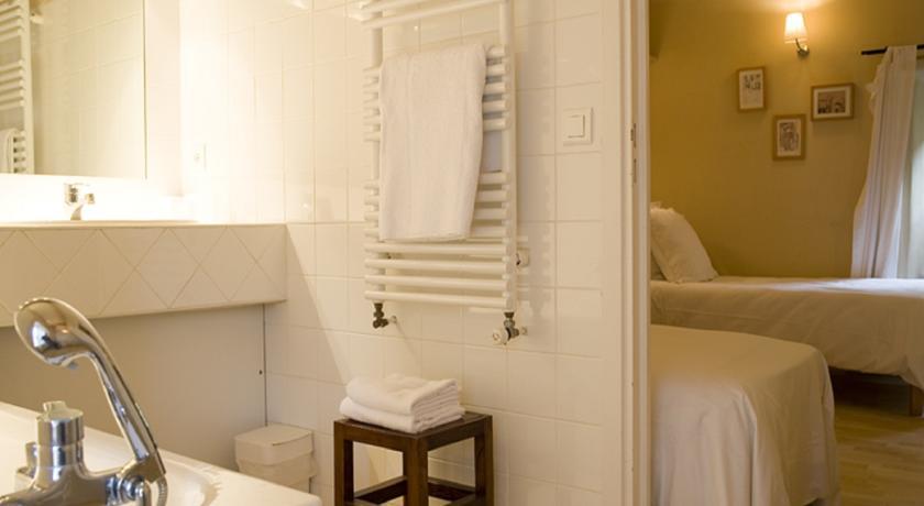 Hotel La Bougnate Blesle Zimmer foto